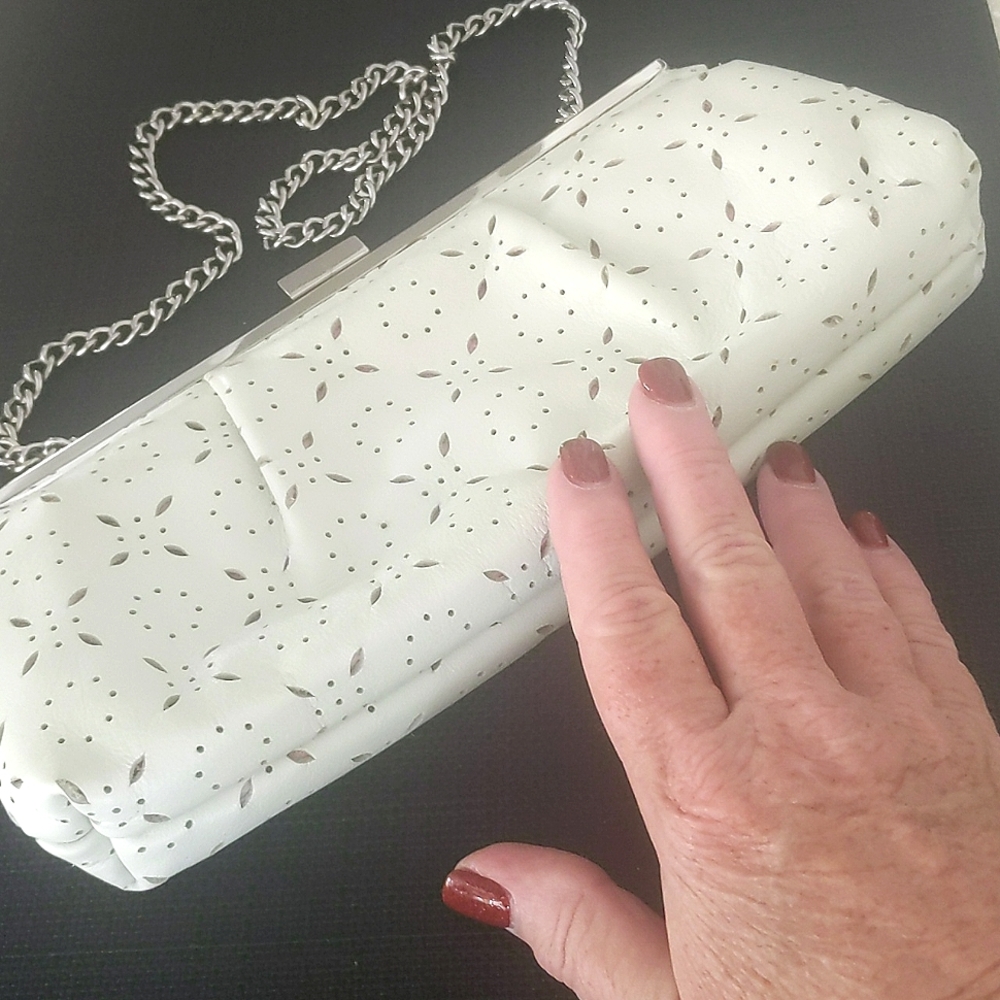 Buzz by Jane Fox off white handbag.